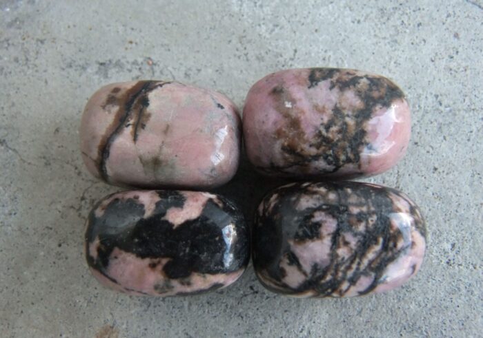 Rhodonite Tumble x1