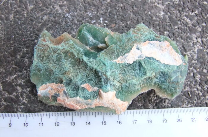 Mtorolite Emerald Chrysophrase - Image 2