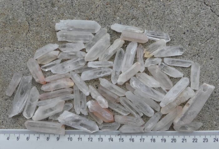 200gm Small Quartz Points (Grid & layouts)