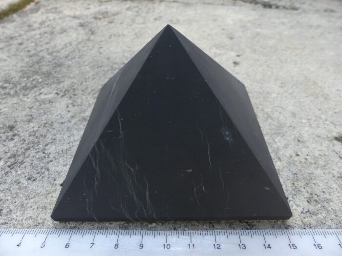 Unpolished Shungite Pyramid 10cm 620gm to 700gm - Image 5