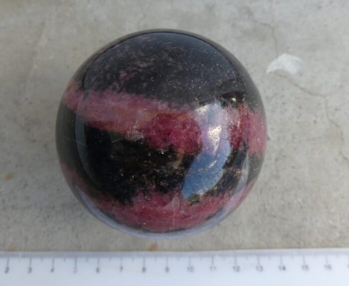 Rhodonite Sphere 7.2cm - Image 2