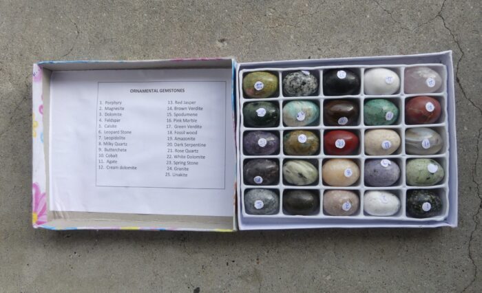 Gift Box 25 Small Eggs - Image 5