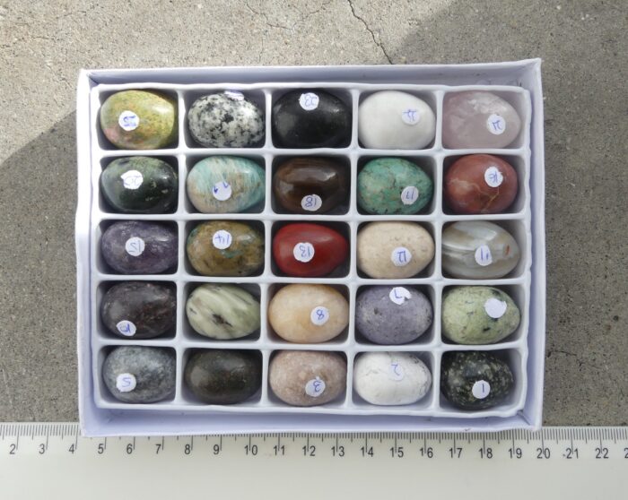 Gift Box 25 Small Eggs - Image 3