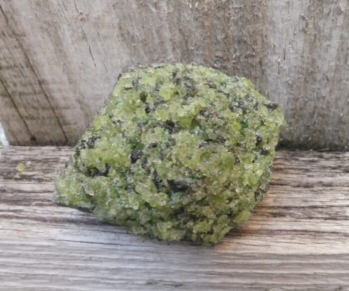 Peridot Bomb on Basalt - Image 4