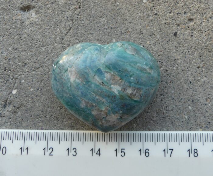 ﻿RARE Blue/Green Kyanite Heart - Image 2