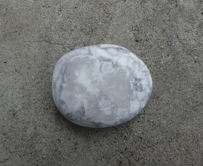Howlite Flatstone - Image 2