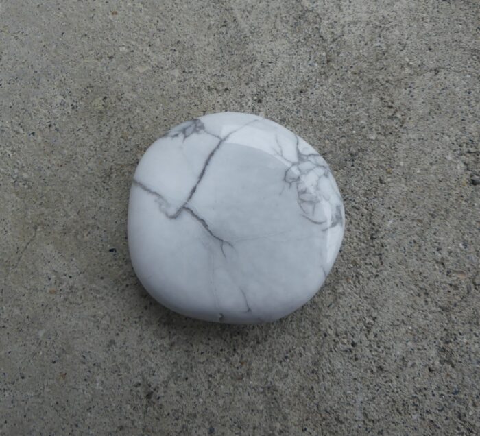 Howlite Flatstone - Image 2