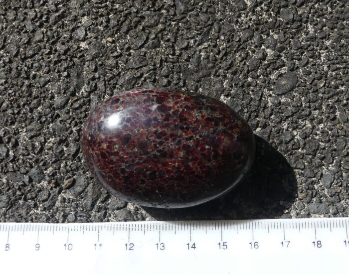 Polished Garnet - Image 2
