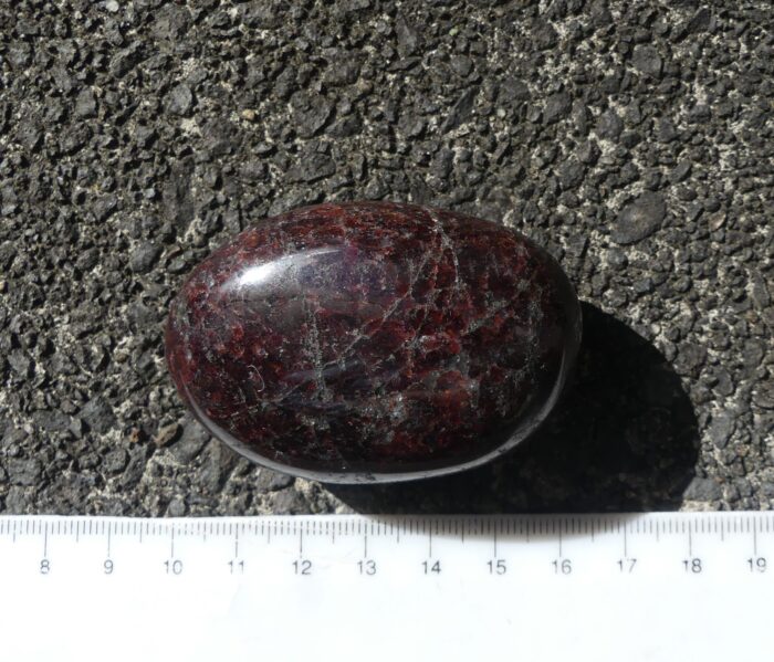 Polished Garnet - Image 2