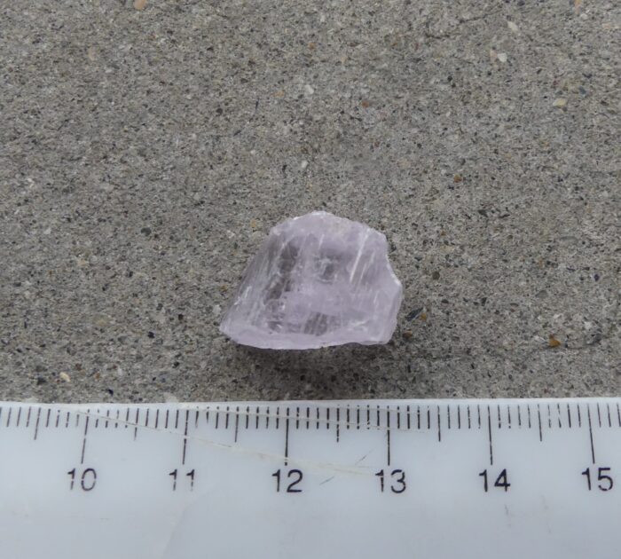Terminated Lilac/Pink Kunzite 3.85gm - Image 3
