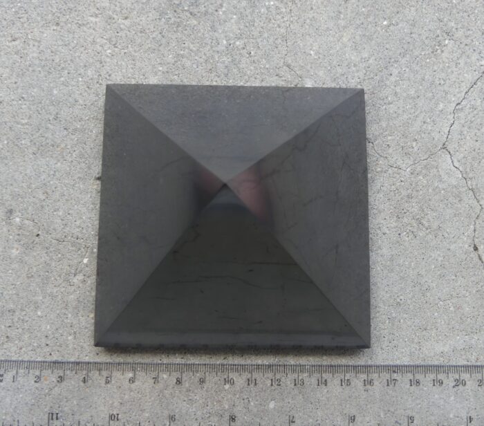 Polished Shungite Pyramid 11.6cm 944gm - Image 3