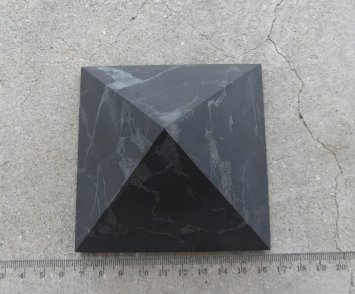 Unpolished Shungite Pyramid 9.9cm 581gm - Image 2
