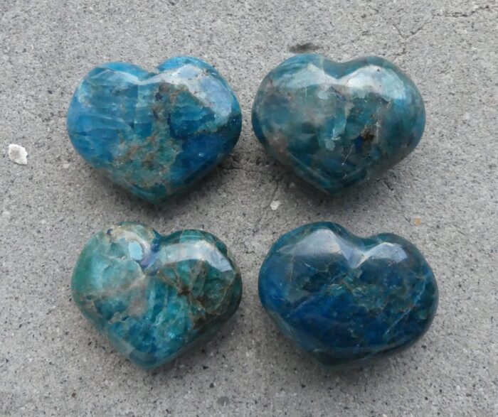 Blue Apatite Heart x1 Small - Image 2