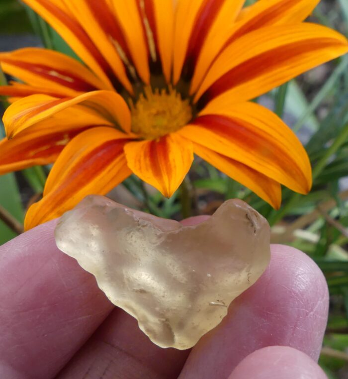 Libyan Gold Tektite 3.41gm - Image 2