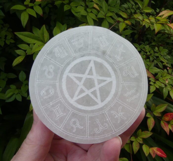 SELENITE Zodiac Charging Plate Round